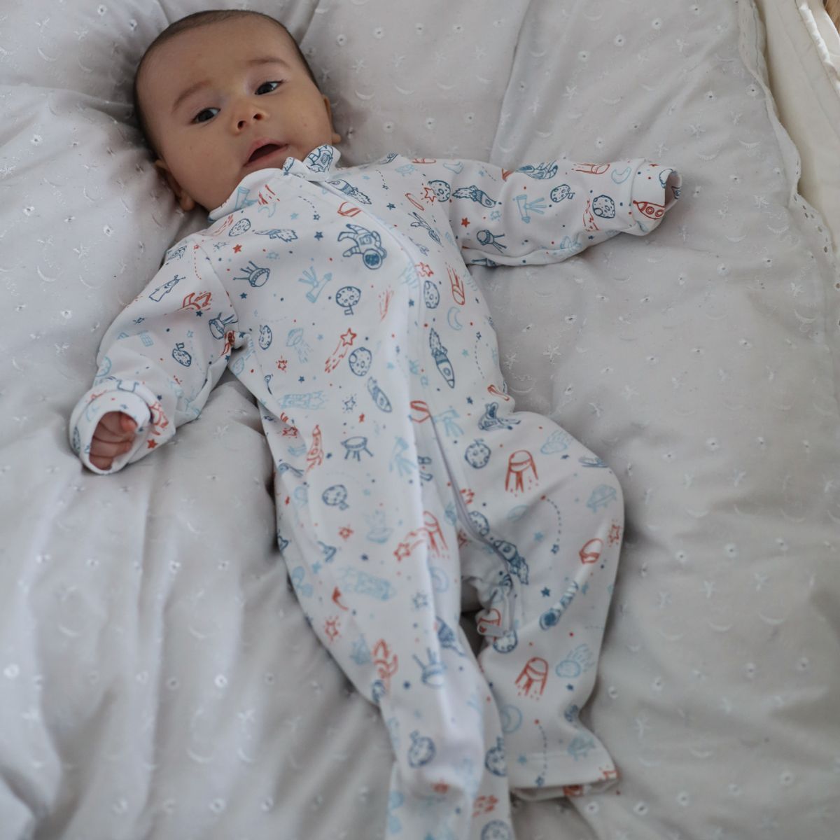 SIMPLY B - Pijama enterito espacio