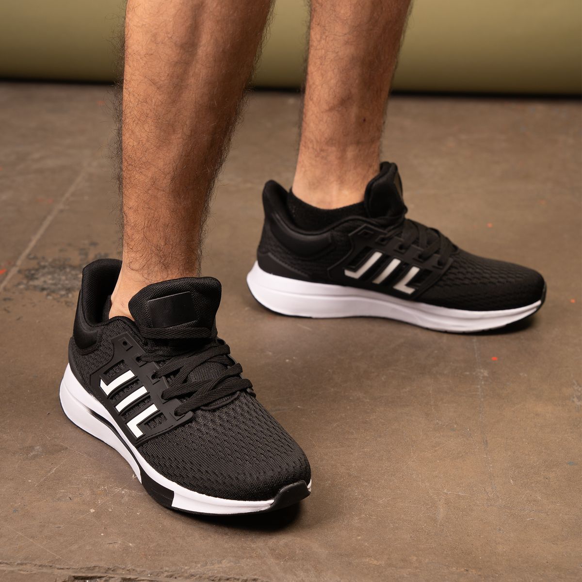 APOSTOL - Zapatilla Hombre Negro Donkor Apóstol