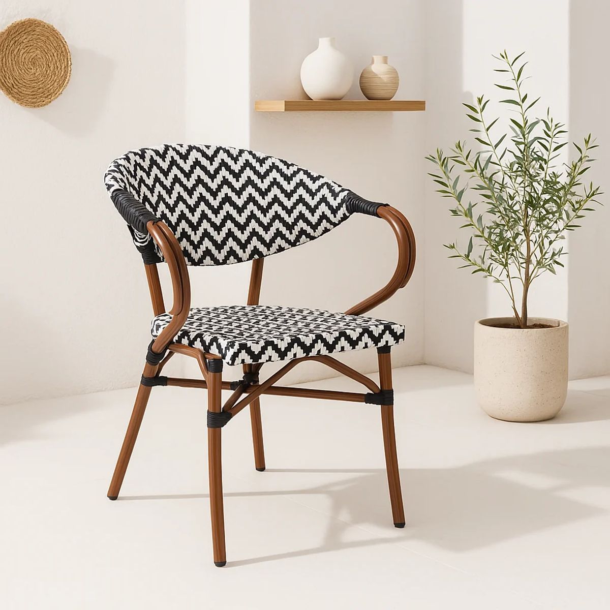 KLIK - Silla Bistro Parisina Rattan Reposabrazos de Madera Blanca con Negro