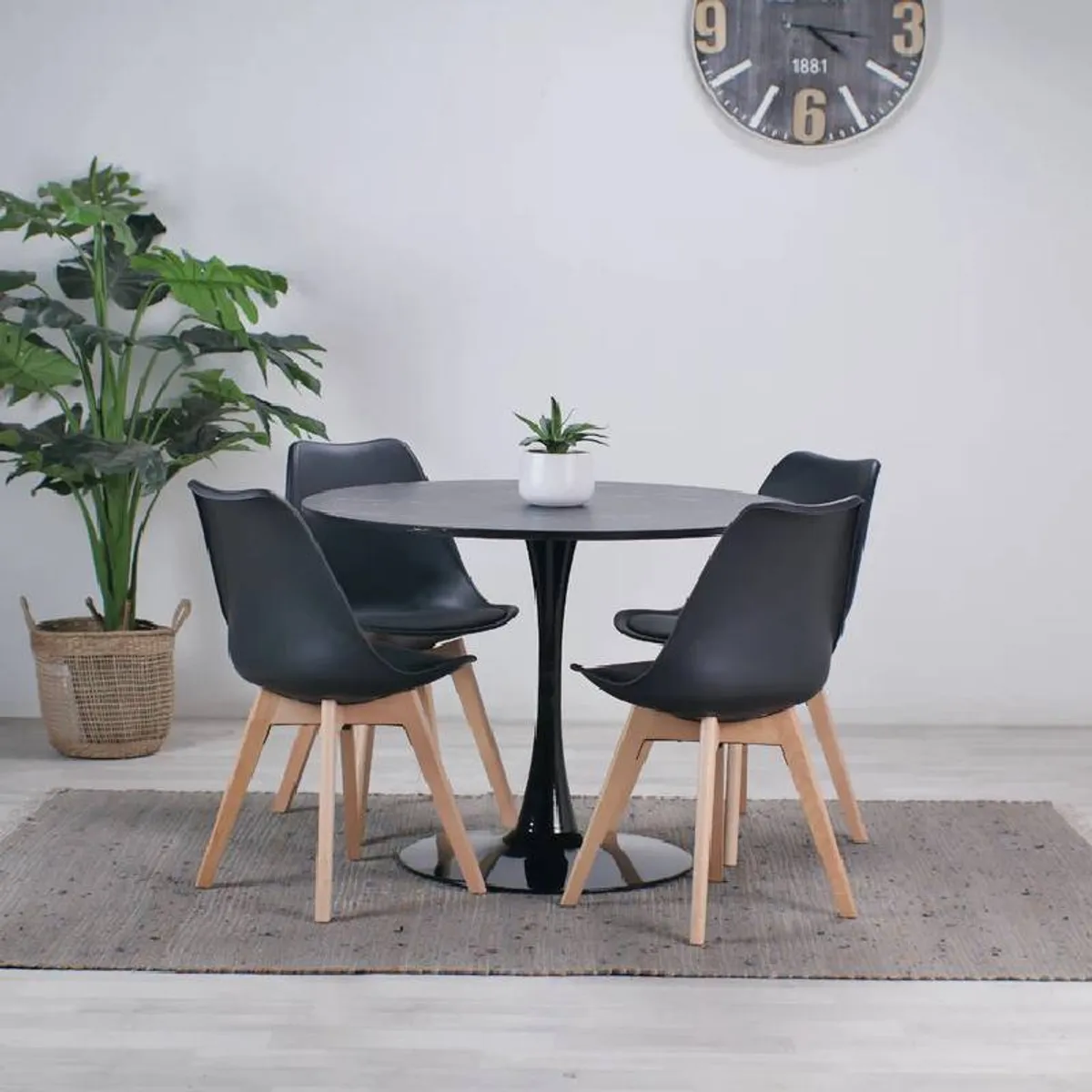 MOAD - Mesa De Comedor Tulip 100cm Negra