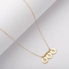 BY LAS CAYETANAS - Collar Colección VIDA tres dijes niñas