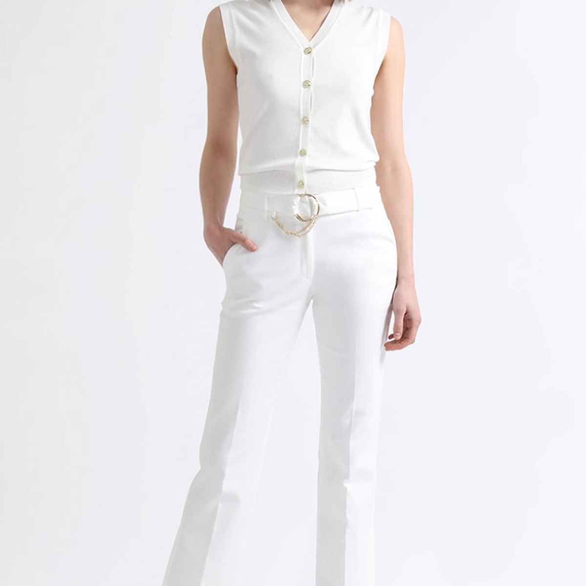 LIOLA - Pantalon Flare, Tiro Medio, Con Cinturon, Crudo Liola