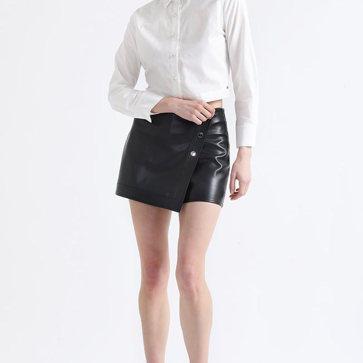 LIOLA - Falda Pantalón Tiro Alto, Efecto Cuero, Negro Liola