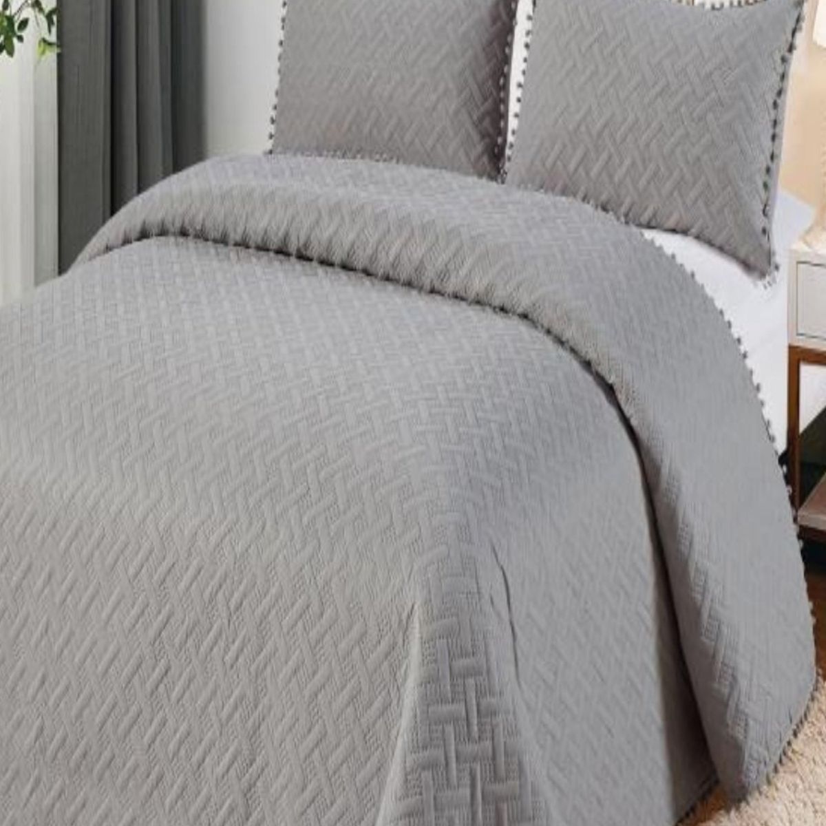 GENERICO - Cubrecama De Verano Con Pompones - Fresco  KING  Super King