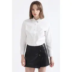 LIOLA - Blusa Cropped Poplin, Boton Joya, Crudo