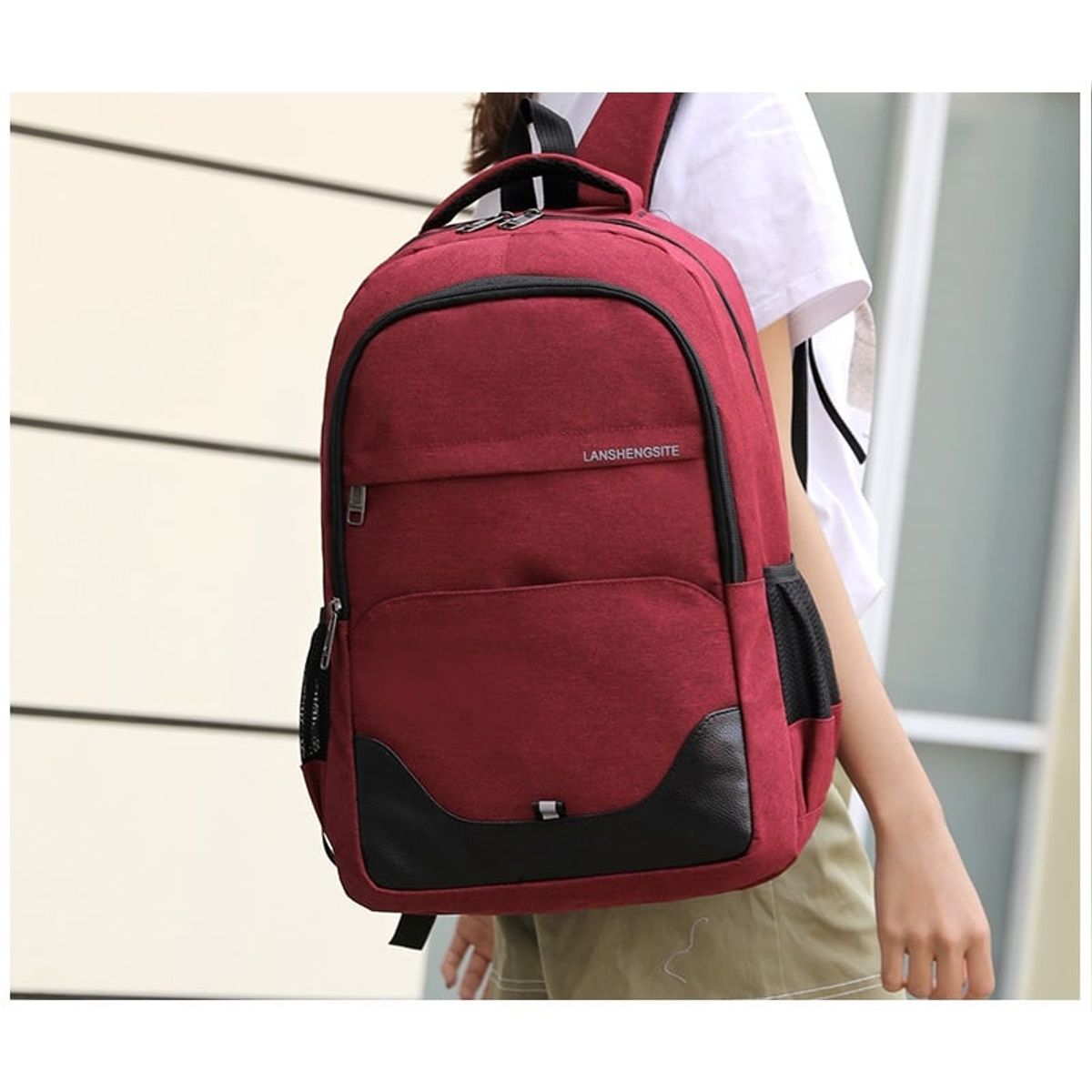 STARTECHOFFICE - Mochila Multifuncional Laptop impermeable con puerto USB 35 Litros