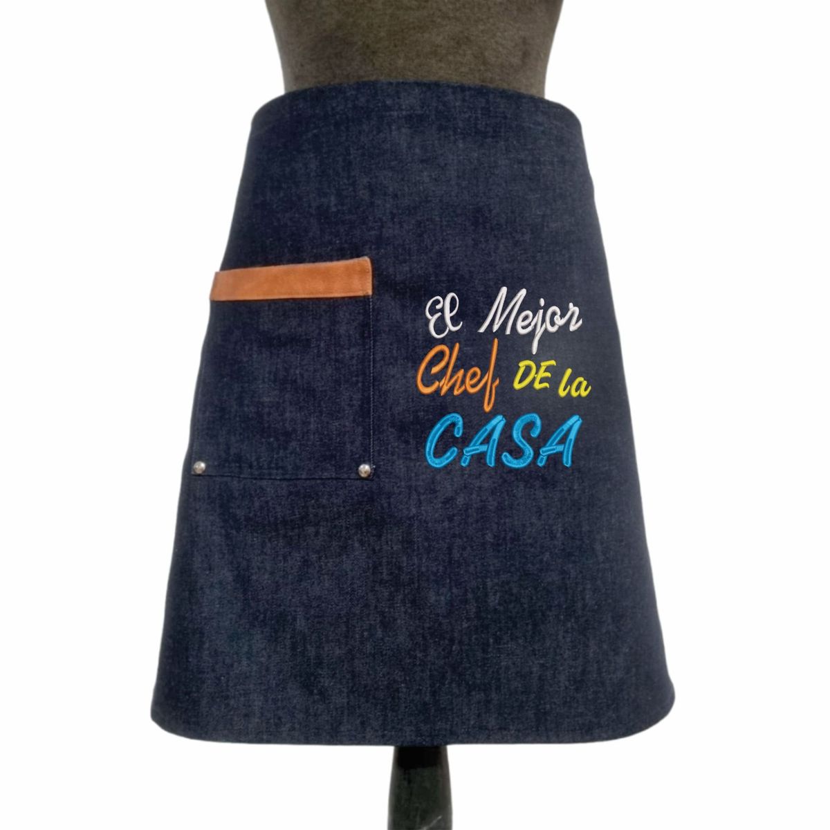 GENERICO - Mandil de Mezclilla Bordado