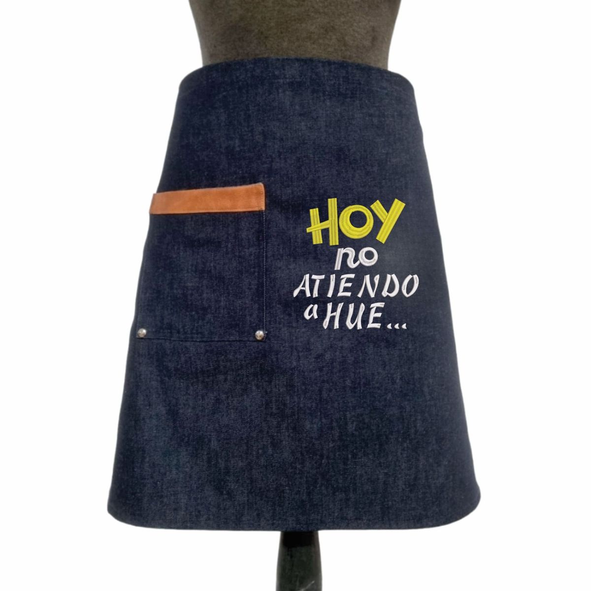 GENERICO - Mandil de Mezclilla Bordado