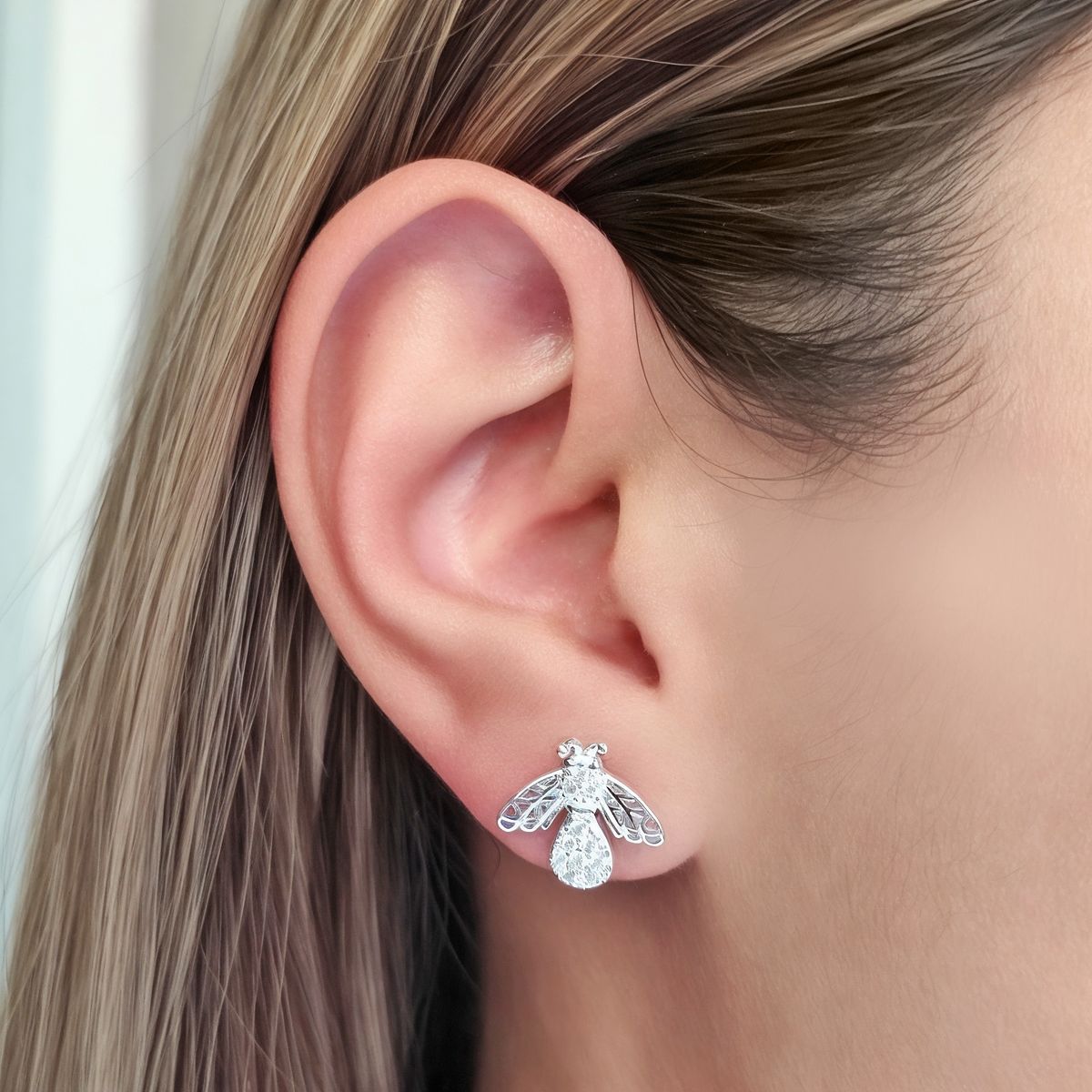 ANDREA COGGIOLA JOYAS - Aros Abeja Circón Plata Fina 925