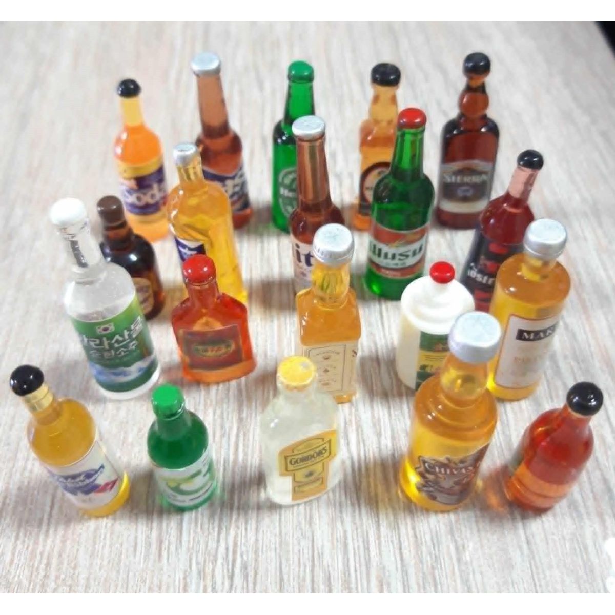 GENERICO - Pack juguete surtidos 20 unds miniaturas 2cm de plastico.