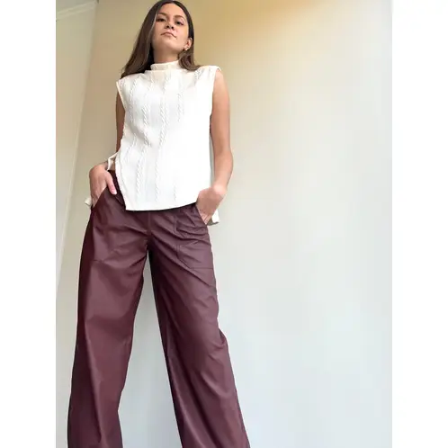 MARA MORE - PANTALON MOM ECOCUERO CHCOLATE