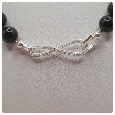 Imagen 2 del producto Collar + aros de perlas Swarovski  con broche de plata y circones.