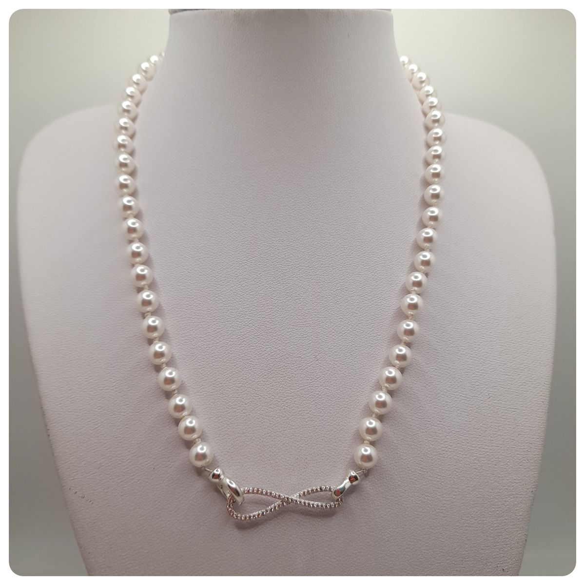 CAT JOYAS - Collar + aros de perlas Swarovski   con broche de plata y circones.