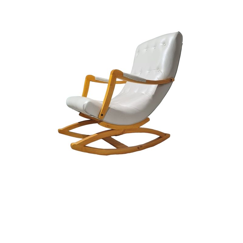 DISEÑOS VALESTRINI - SILLA MECEDORA CON APOYA BRAZO ECOCUERO BEIGE