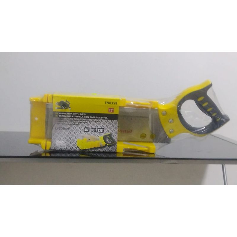 TORO - serrucho de costilla con base plastica