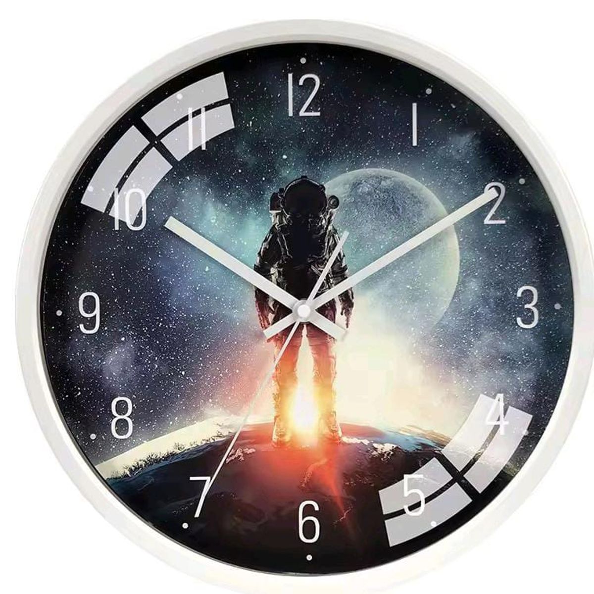 GENERICO - Reloj  Mural Silencioso Luminoso Diseño Astronauta 30cm