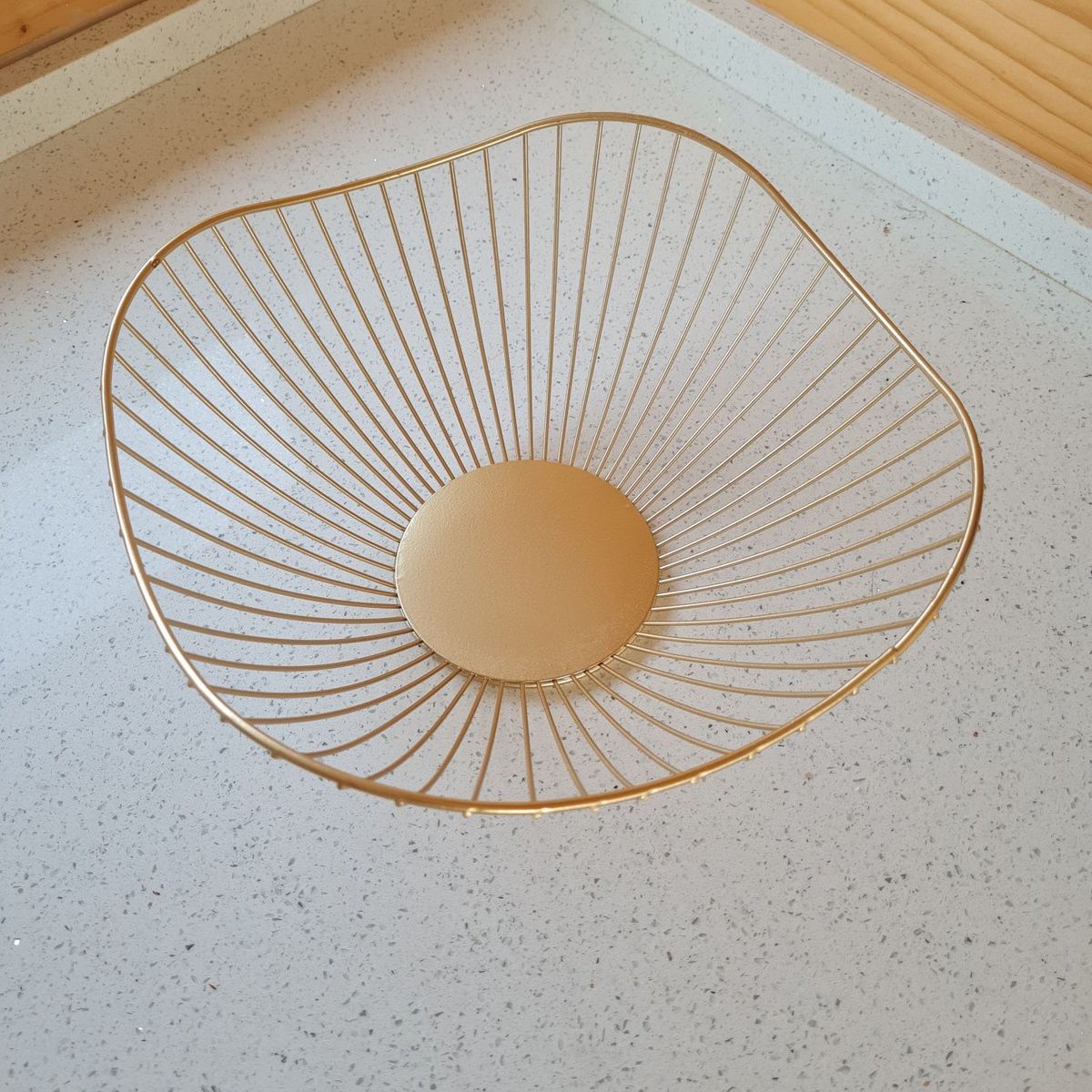 GENERICO - Frutero de Mesa Moderno color Dorado