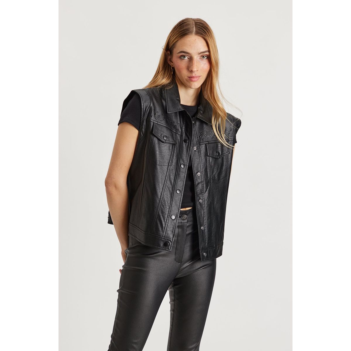 IO - Casaca Negro Mujer Io