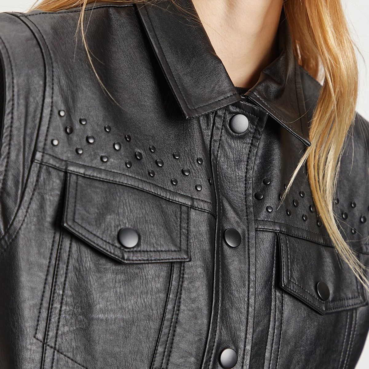 IO - Casaca Negro Mujer Io