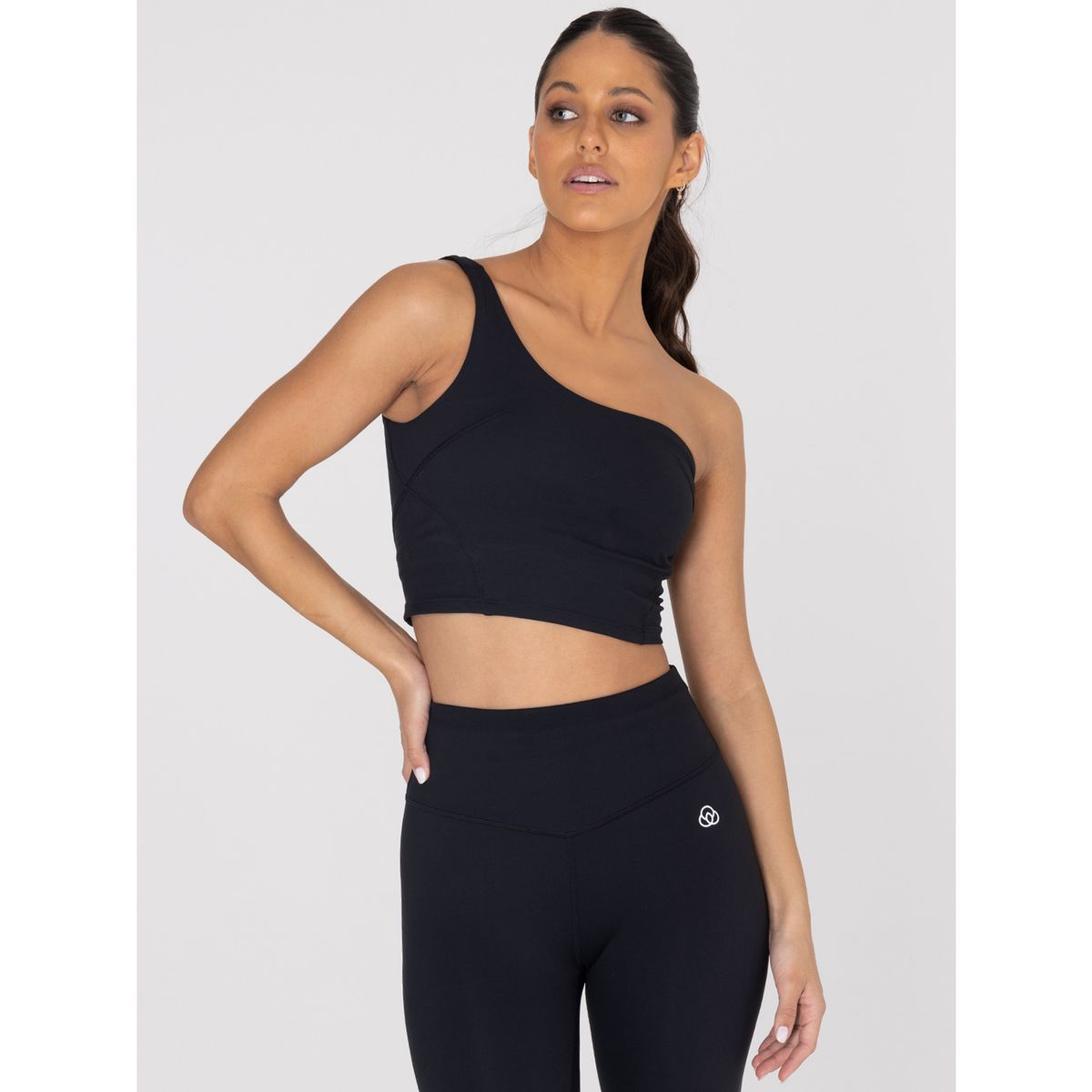 BSOUL - Peto deportivo Asymmetric Crop T Negro BSOUL