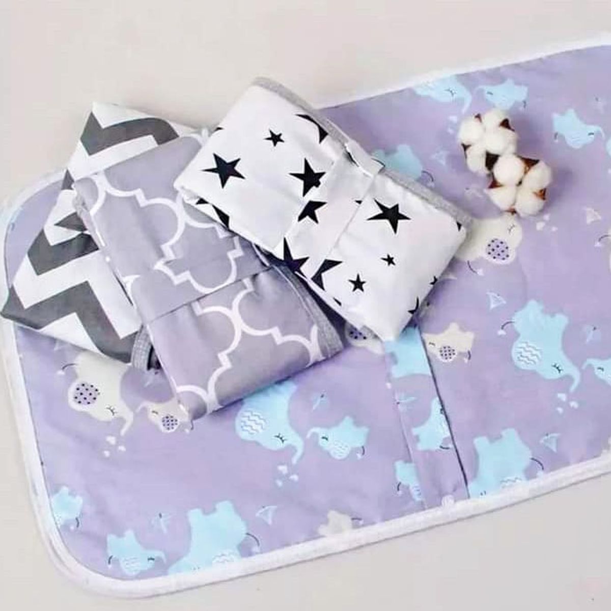 GENERICO - Mudador portátil impermeable blanco estrellas