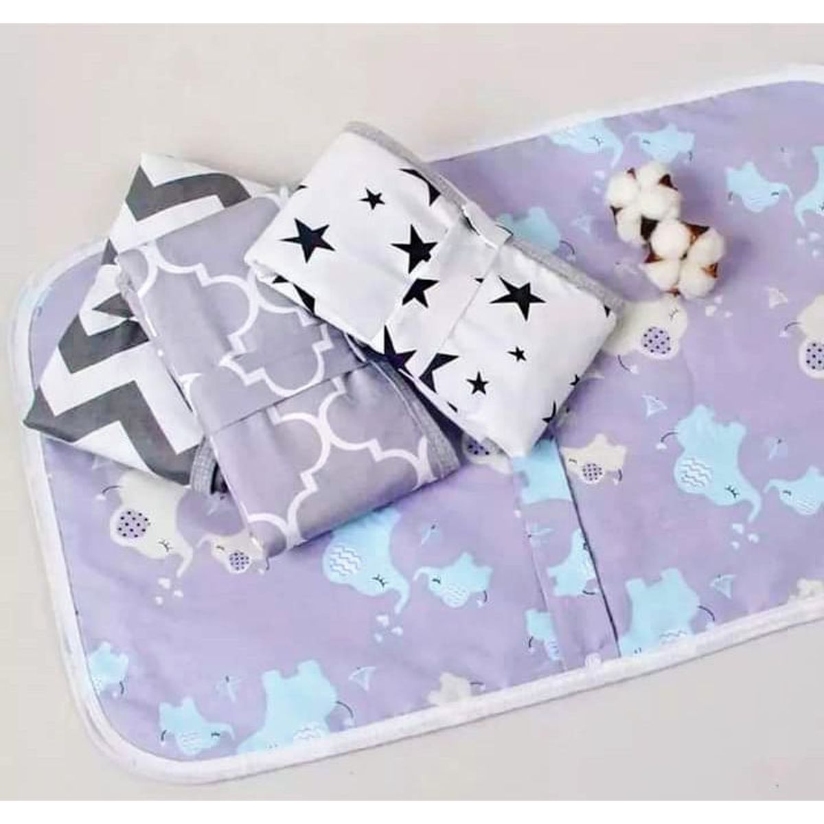 GENERICO - Mudador portátil impermeable blanco estrellas