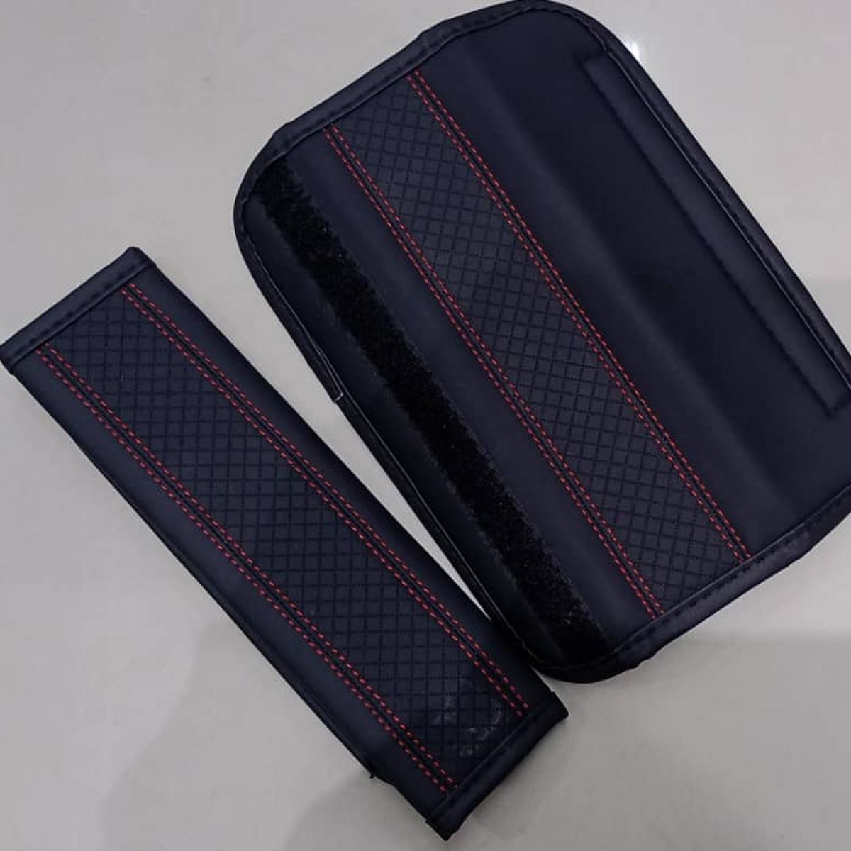 GENERICO - Cubre cinturón seguridad auto almohadillas hilo rojo