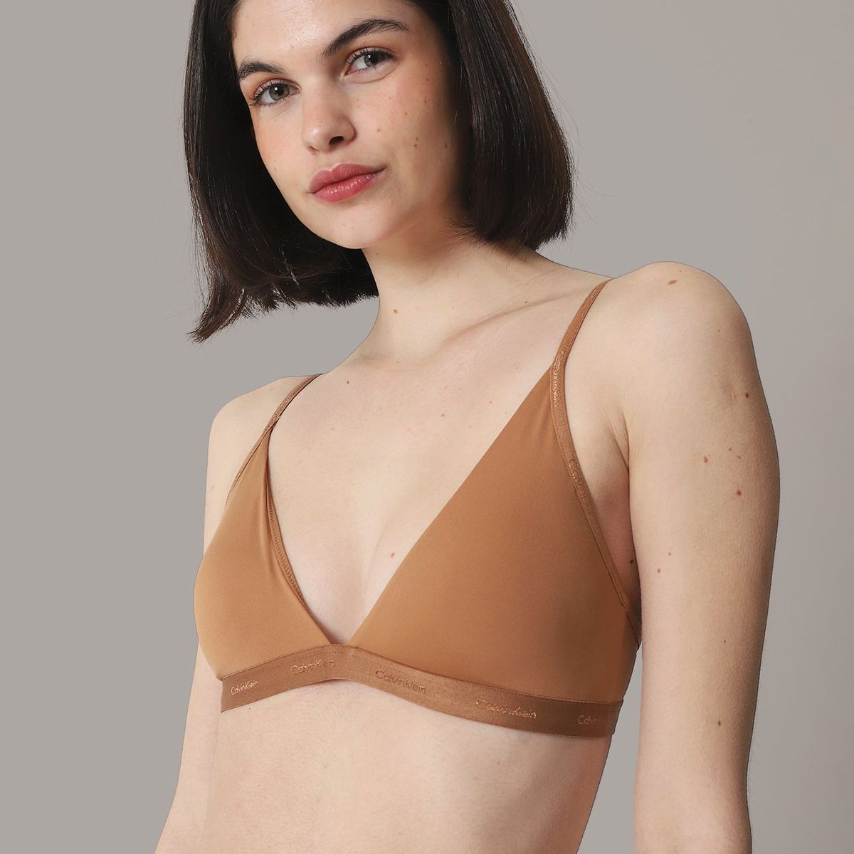 CALVIN KLEIN - Bralette Triángulo Natural Café Calvin Klein