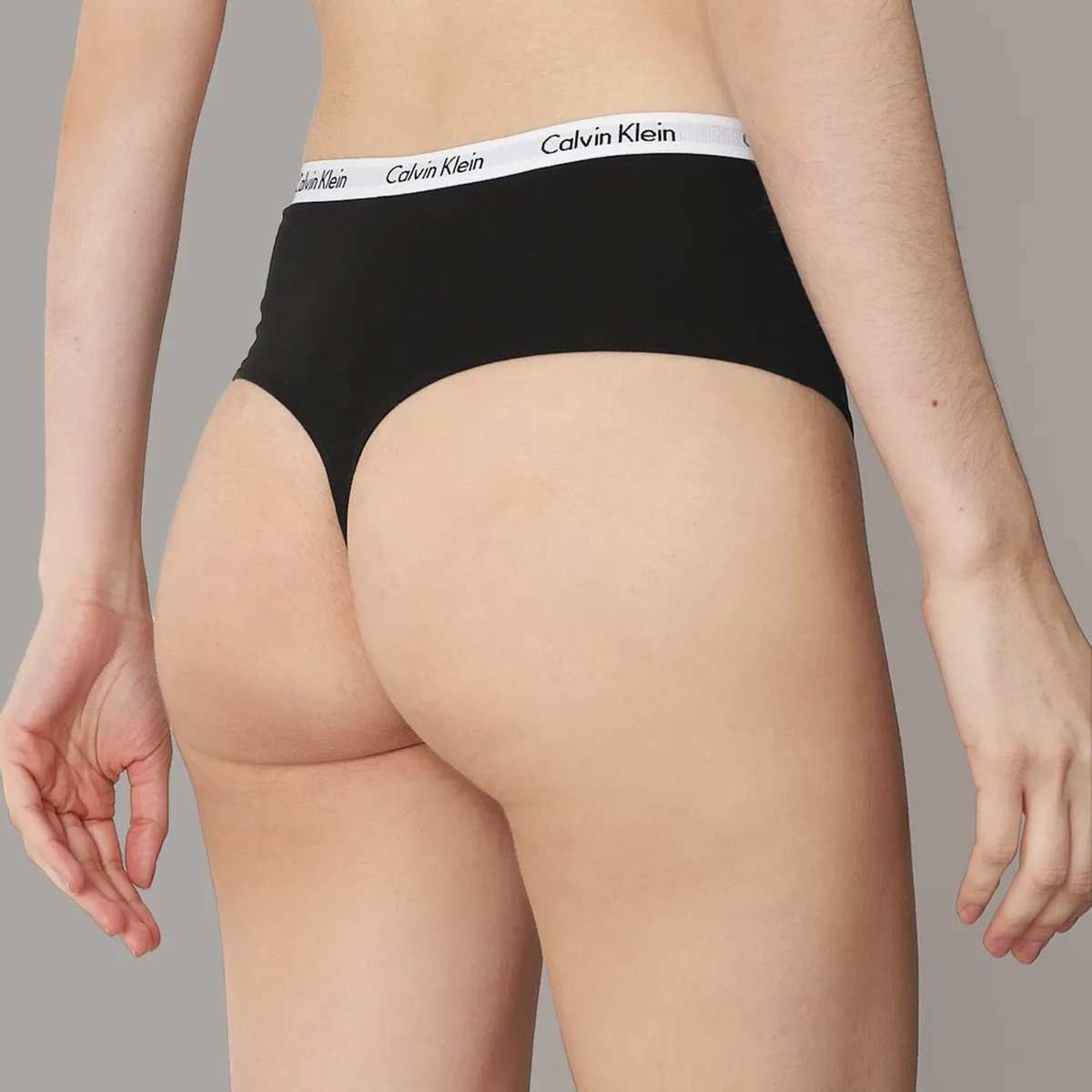 CALVIN KLEIN - Colaless Alto Carrusel Negro Calvin Klein