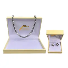 MALLORCA - Set Collar de Perlas Gris mas Aros Gris de Enchapado en Oro