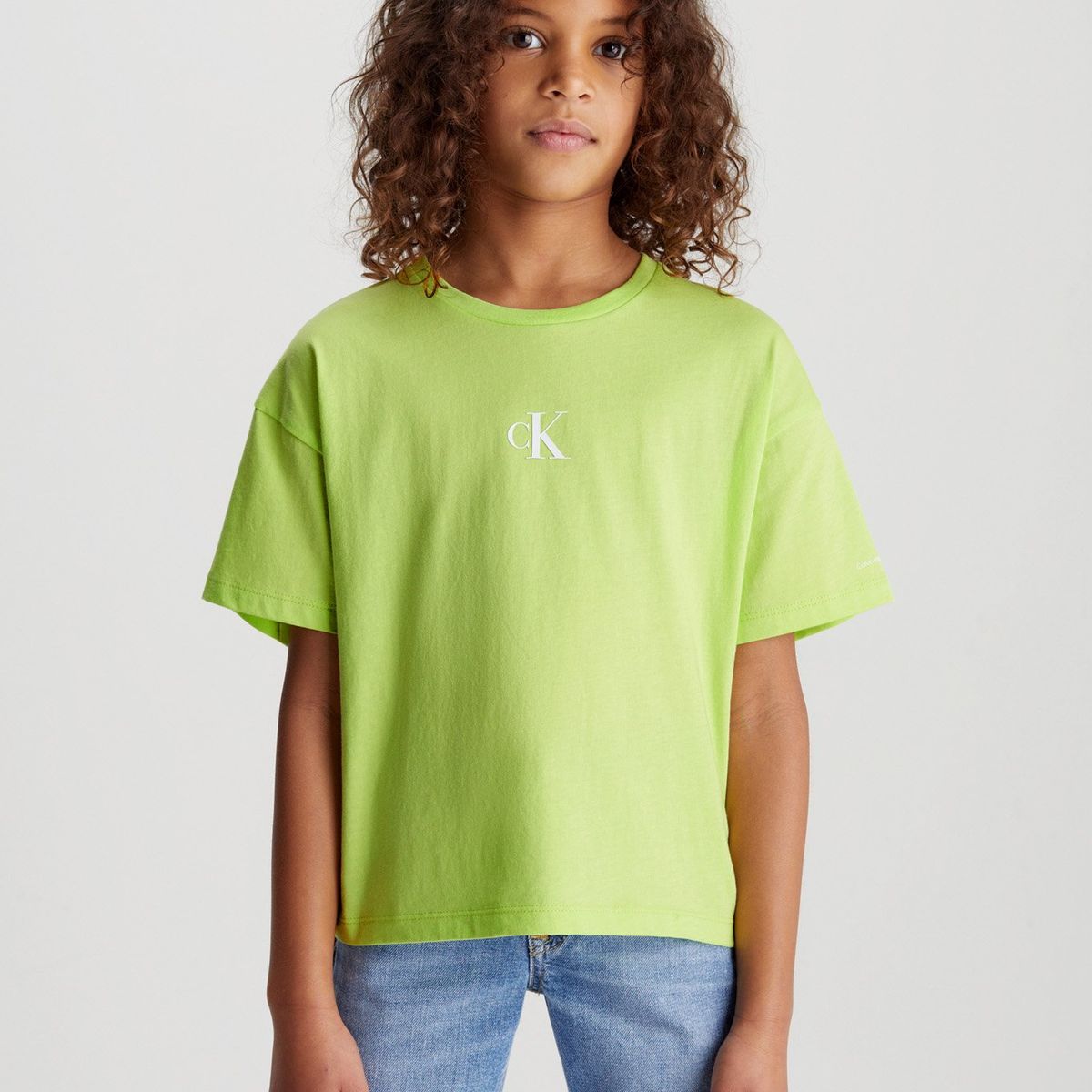 CALVIN KLEIN - Polera Niña Ck Logo Boxy Verde Olivo Calvin Klein