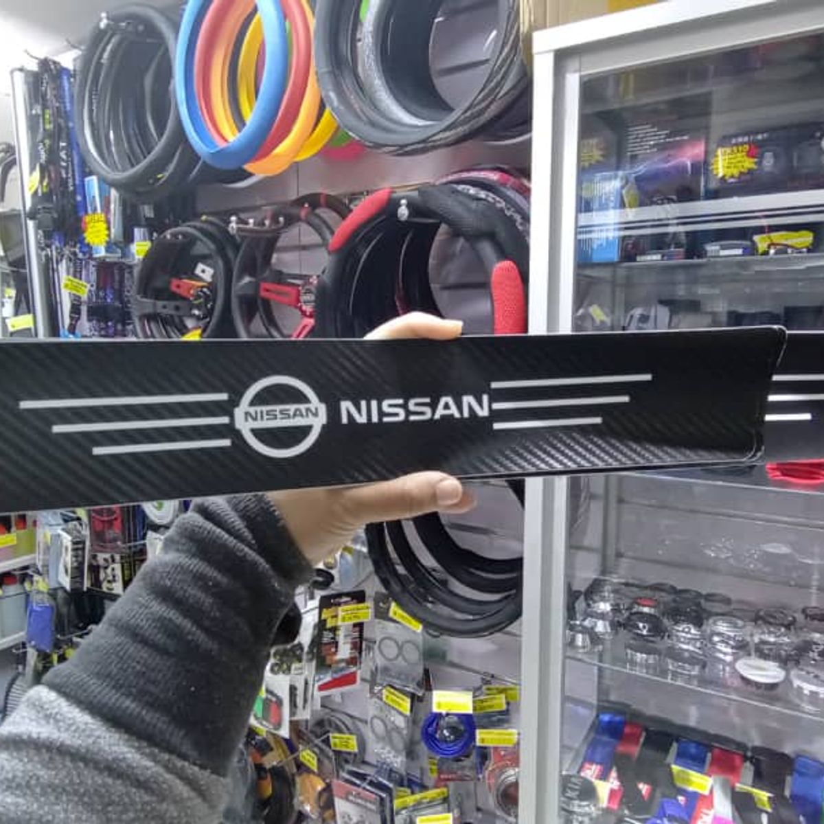 GENERICO - Cubre socalo pisaderas pegatina fibra de carbono nissan