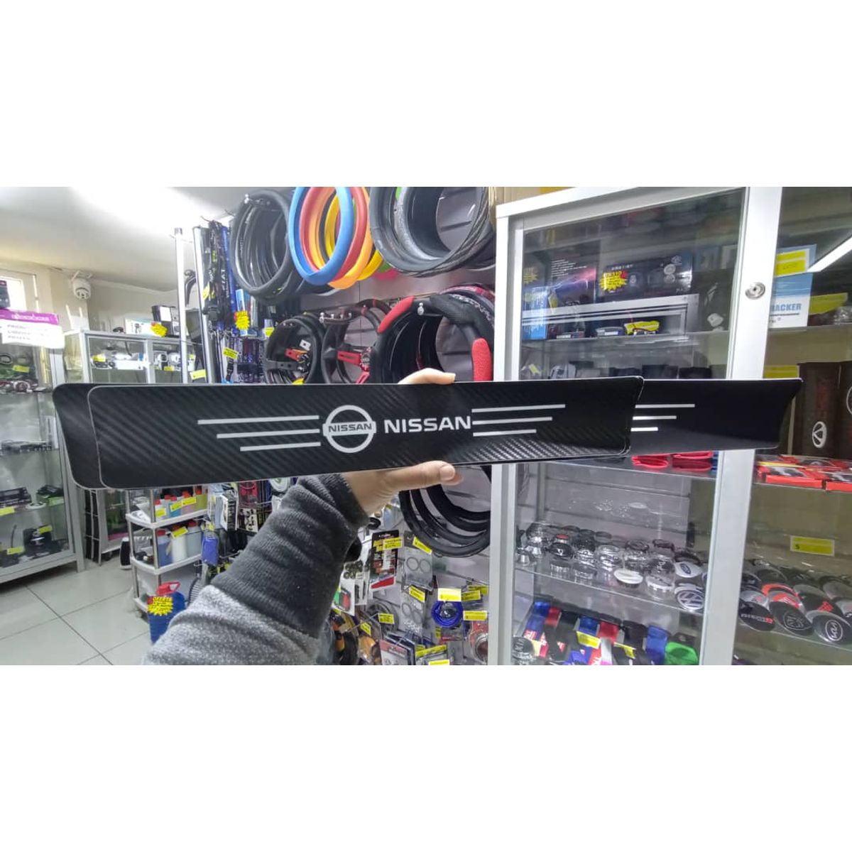 GENERICO - Cubre socalo pisaderas pegatina fibra de carbono nissan