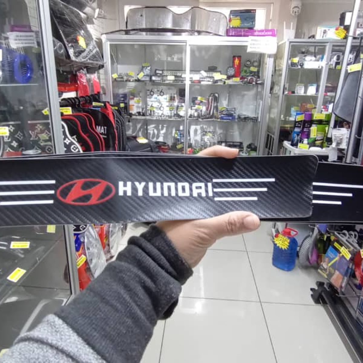 GENERICO - Cubre socalo pisaderas pegatina fibra de carbono hyundai