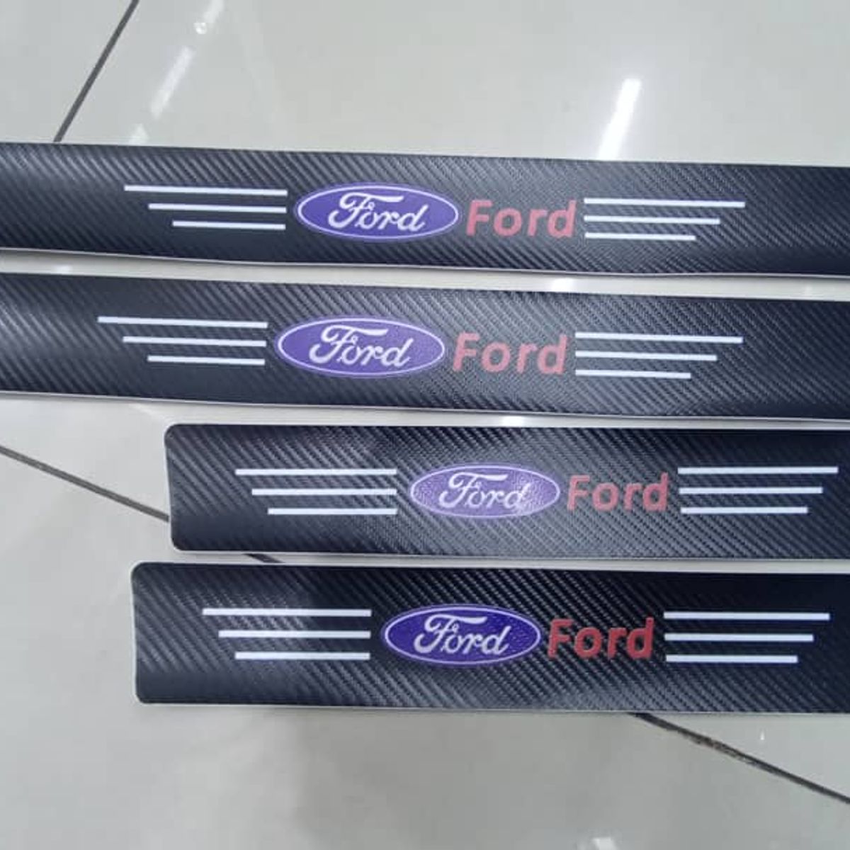 GENERICO - Cubre socalo pisaderas pegatina fibra carbono ford