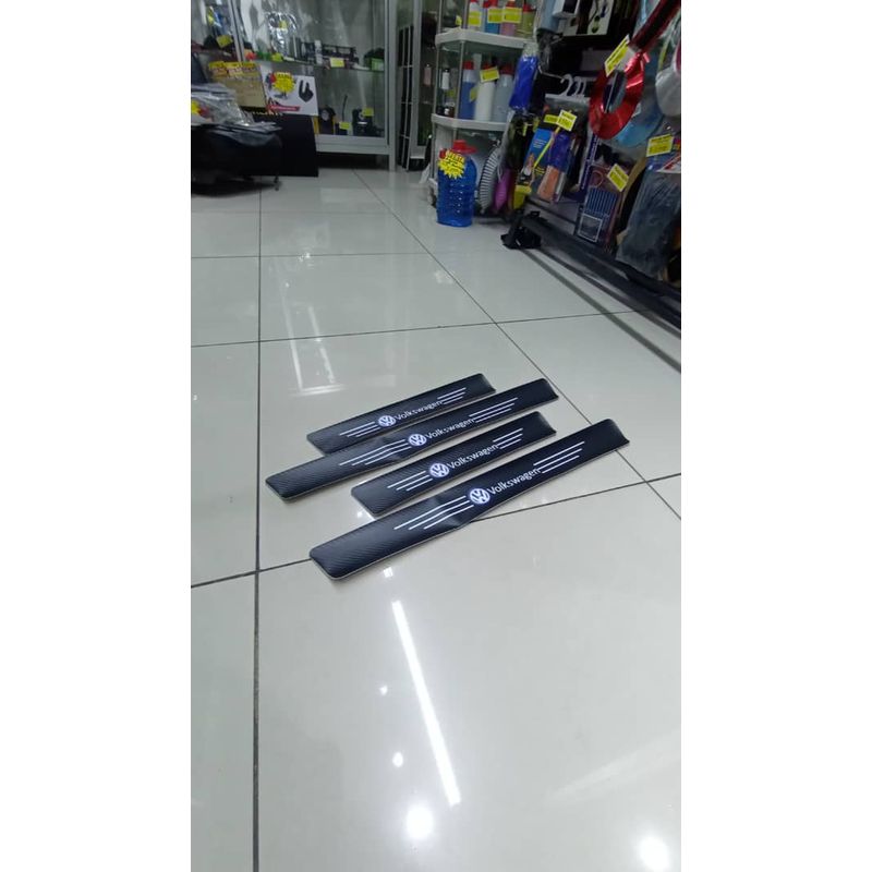 GENERICO - Cubre socalo pisaderas pegatina fibra carbono volkswagen