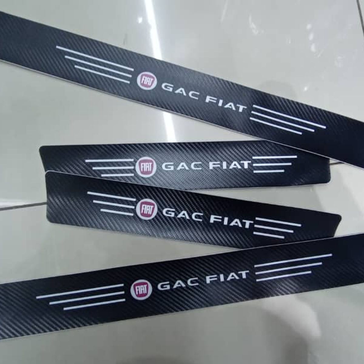 GENERICO - Cubre socalo pisaderas pegatina fibra carbono fiat