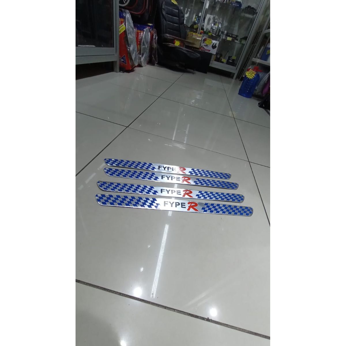 GENERICO - SET DE 4 cubre socalos pisaderas puertas autos fyper AZUL