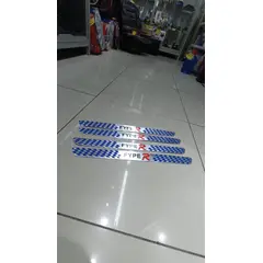 GENERICO - SET DE 4 cubre socalos pisaderas puertas autos fyper AZUL