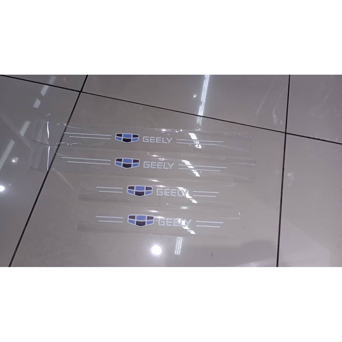 GENERICO - Cubre socalo pisaderas pegatina fibra de carbono GELLY