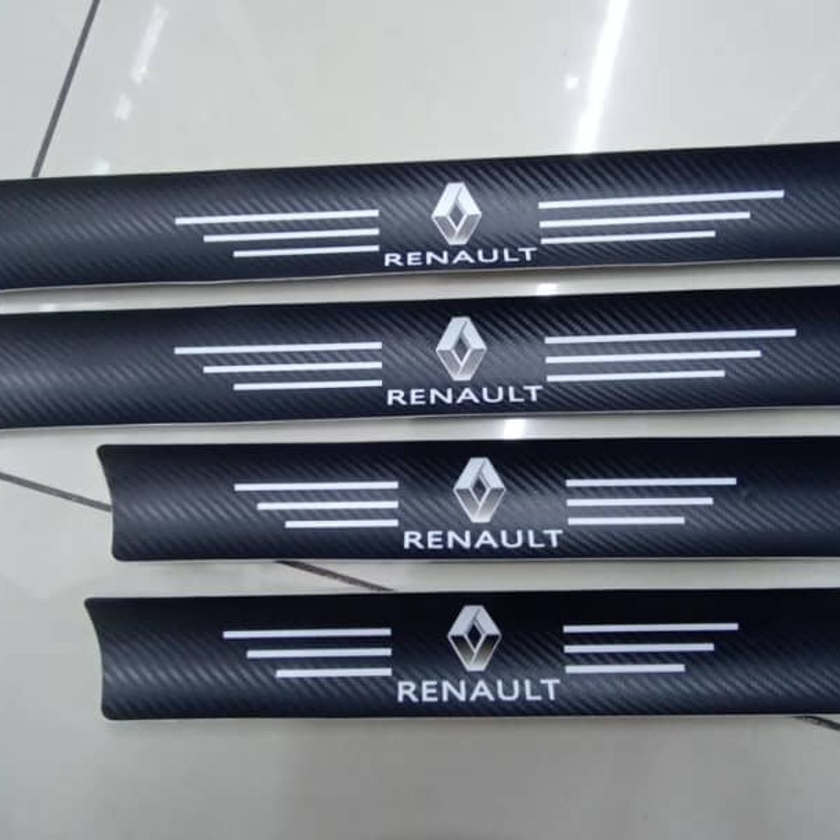 GENERICO - Cubre socalo pisaderas pegatina fibra carbono renault