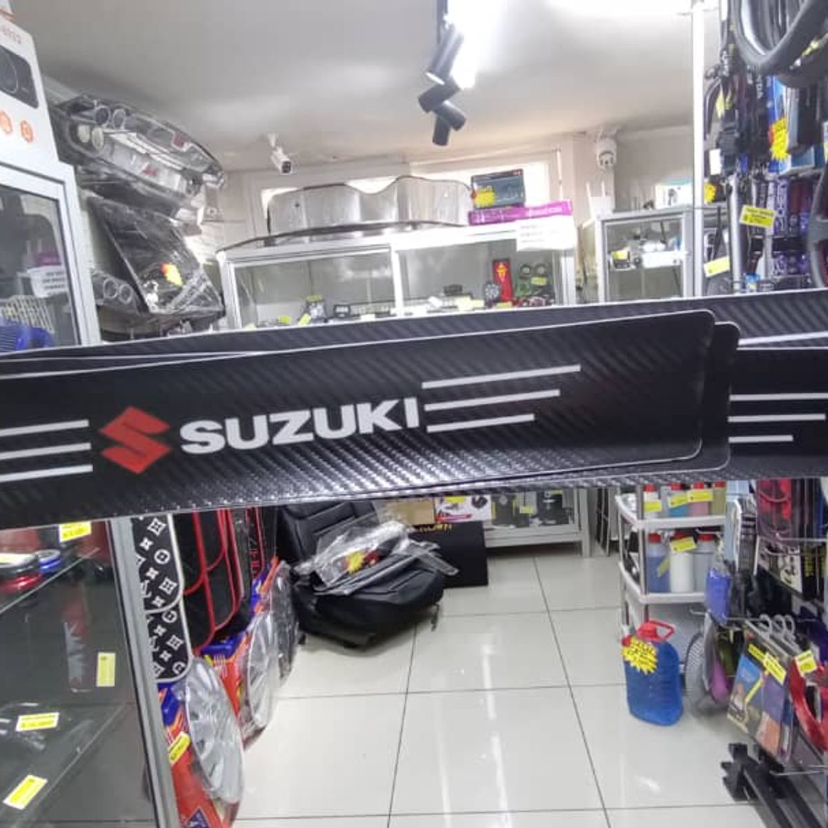 GENERICO - Cubre socalo pisaderas pegatina fibra carbono suzuki