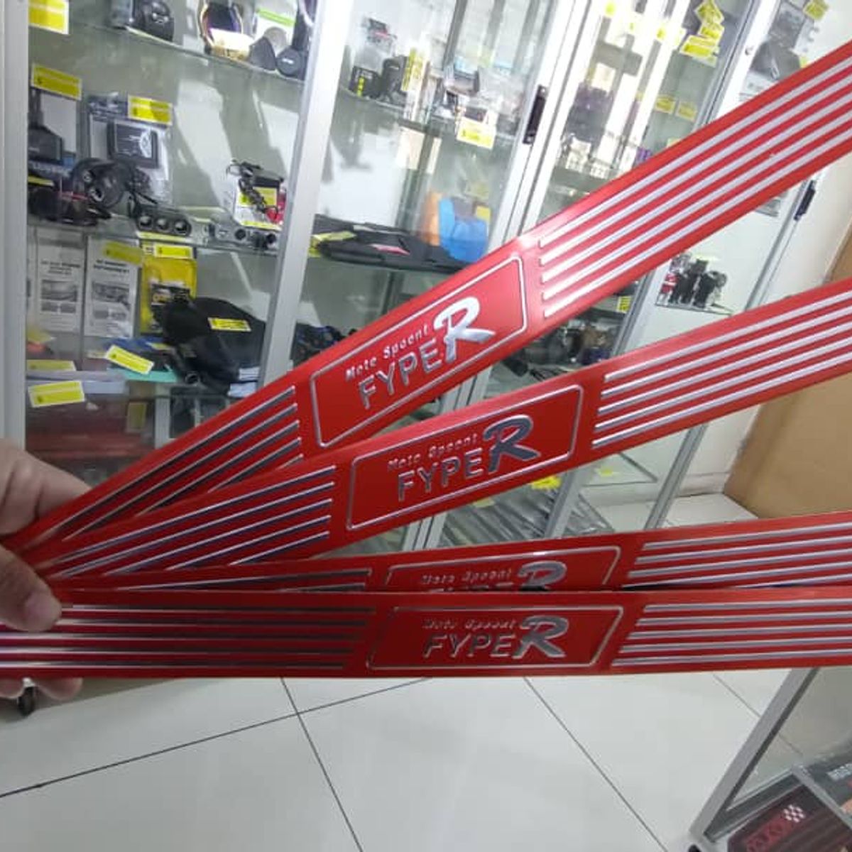 GENERICO - X4 Cubre socalos FypeR pisaderas de puertas rojo