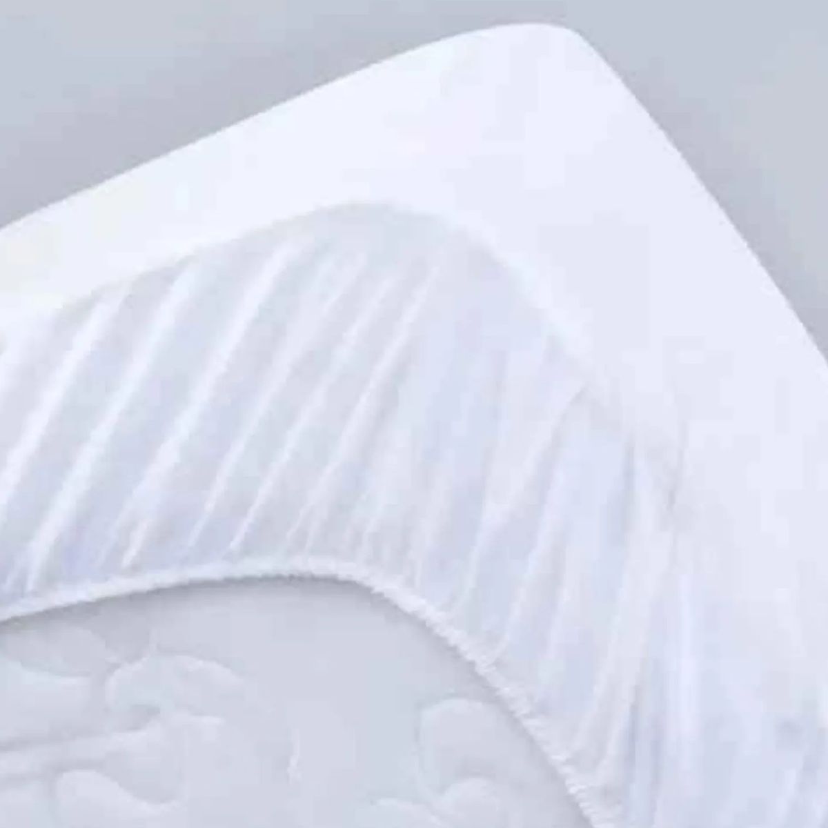 GENERICO - CUBRE COLCHON PROTECTOR IMPERMEABLE 2 PLAZAS