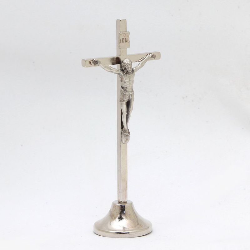 GENERICO - Crucifijo Italiano Metal Argentato Base 9.5 Cms