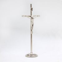 Crucifijo Italiano Metal Argentato Base 15 Cms