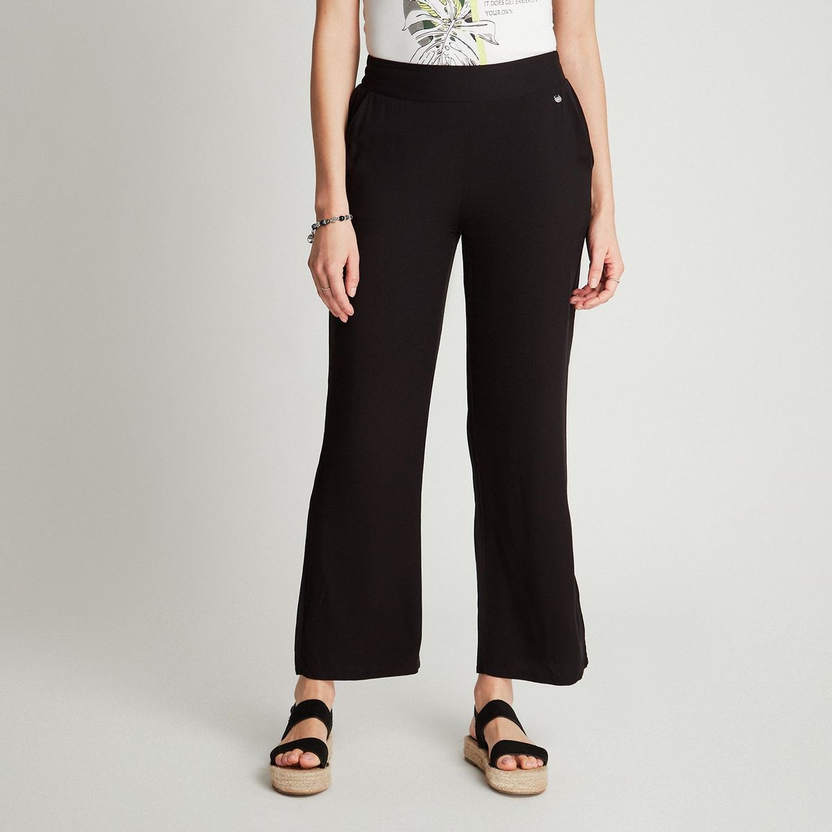 CURVI - Pantalón Palazzo Estampado Negro Pretina Elasticada CURVI