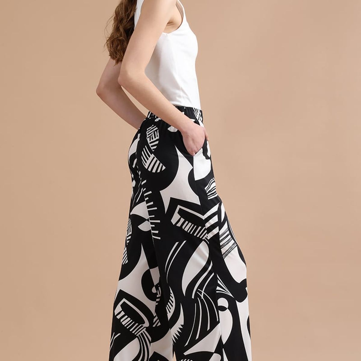 LIOLA - Pantalon Recto Estampado Contraste Negro, Liola