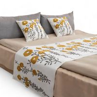 Piecera Bordada + 2 Fundas De Cojin Diseño Floral