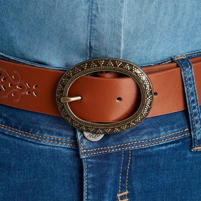 CURVI - Cinturón De Pu Con Diseño Bordado Laser CURVI